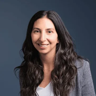 Laura-2024-G-121-website-cropped-1